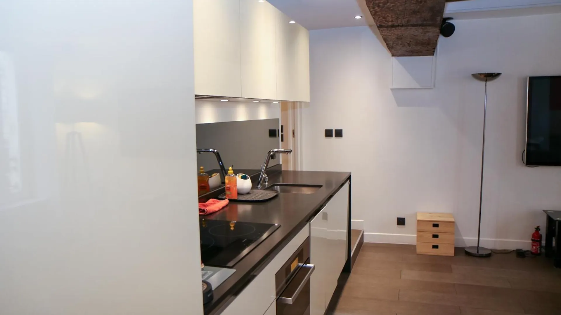 Appartement Design Au Coeur Du Marais Paris 0*,  France