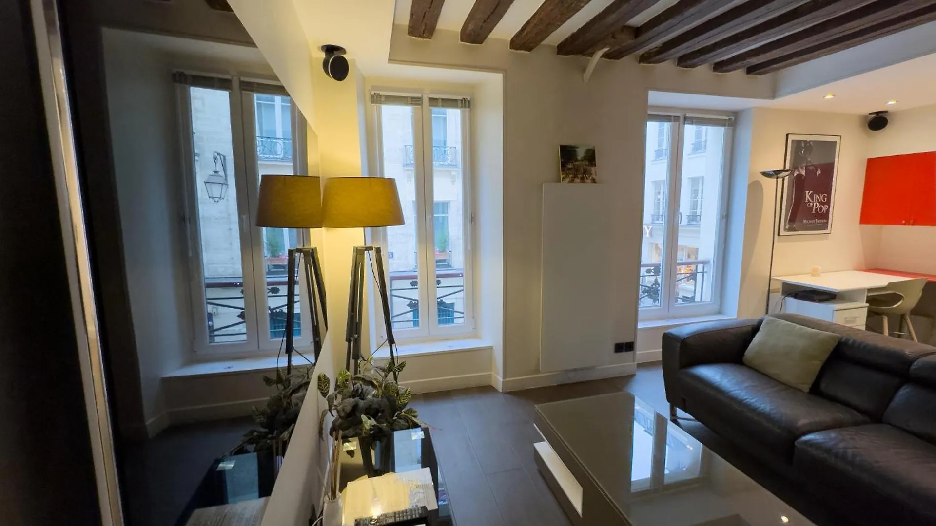 Apartment Appartement Design Au Coeur Du Marais Paris