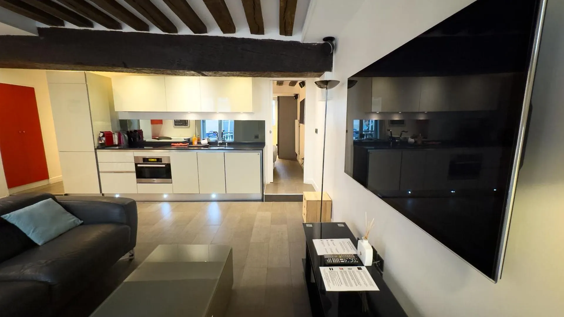 Appartement Design Au Coeur Du Marais Paris 0*,