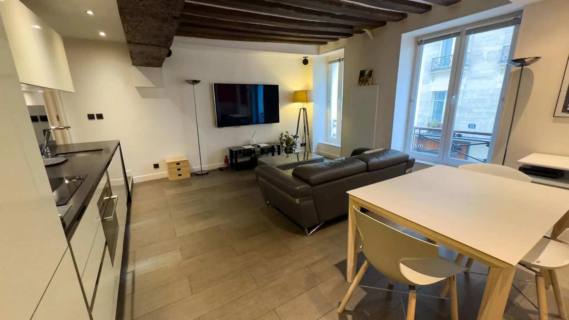 Appartement Design Au Coeur Du Marais Paris Apartment